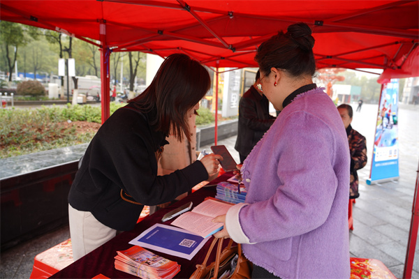 为“奔跑者”撑起“保障伞”——衡阳市探索新业态职业伤害保障新模式