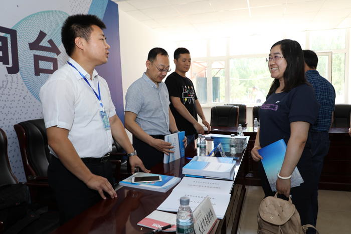 市委书记韩立华莅临我校，为师生解读社会经济咨询服务新趋势